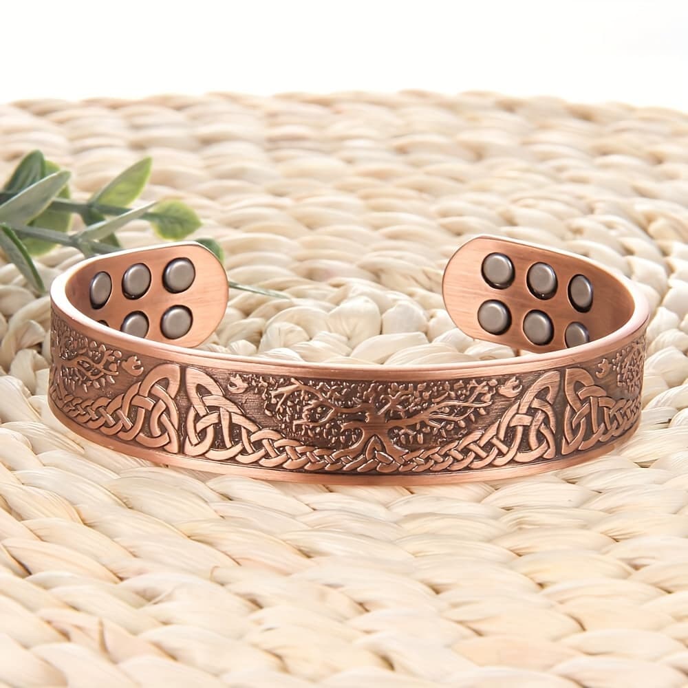 A 99.99% Pure Copper Magnetic Bracelet, Carved With Of The , Featuring 18 Magnets And Adjustable Size.